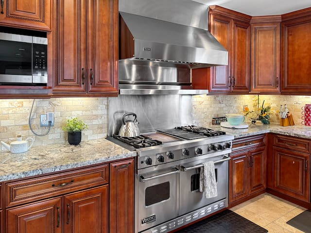 Verdant Gem – Hidden Hillside Home