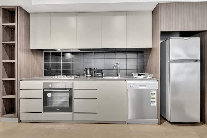 Prime 1br Apt. In Williams Landing W/ Parking - Werribee Park, Werribee South