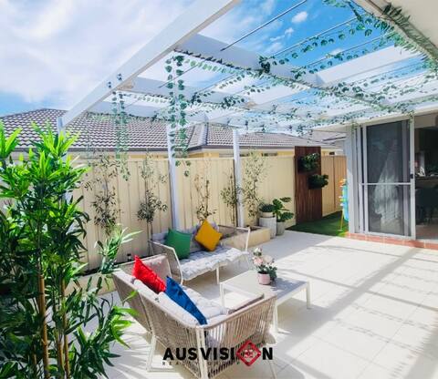 New Built Luxury Villa with Mini Golf Playground