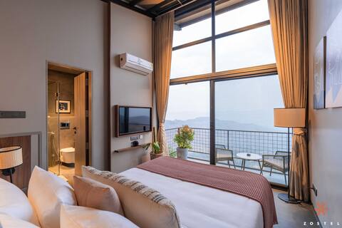 Panchgani | Deluxe Room with balcony & valley view