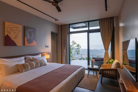 Premium Room with garden lounge in Panchgani
