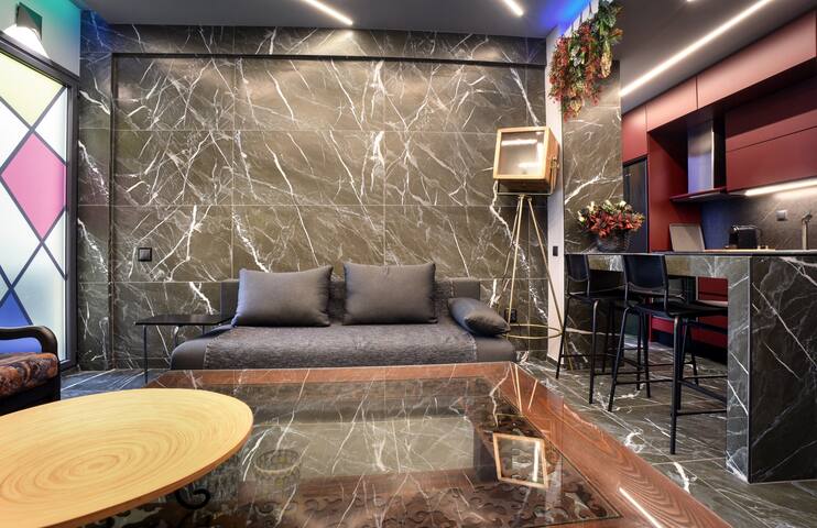 Luxury apt for Friends & Family, at Mitropoleos gallery image 4