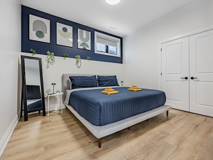 Newly Renovated Sun Filled Apt W/ Parking - Clarington