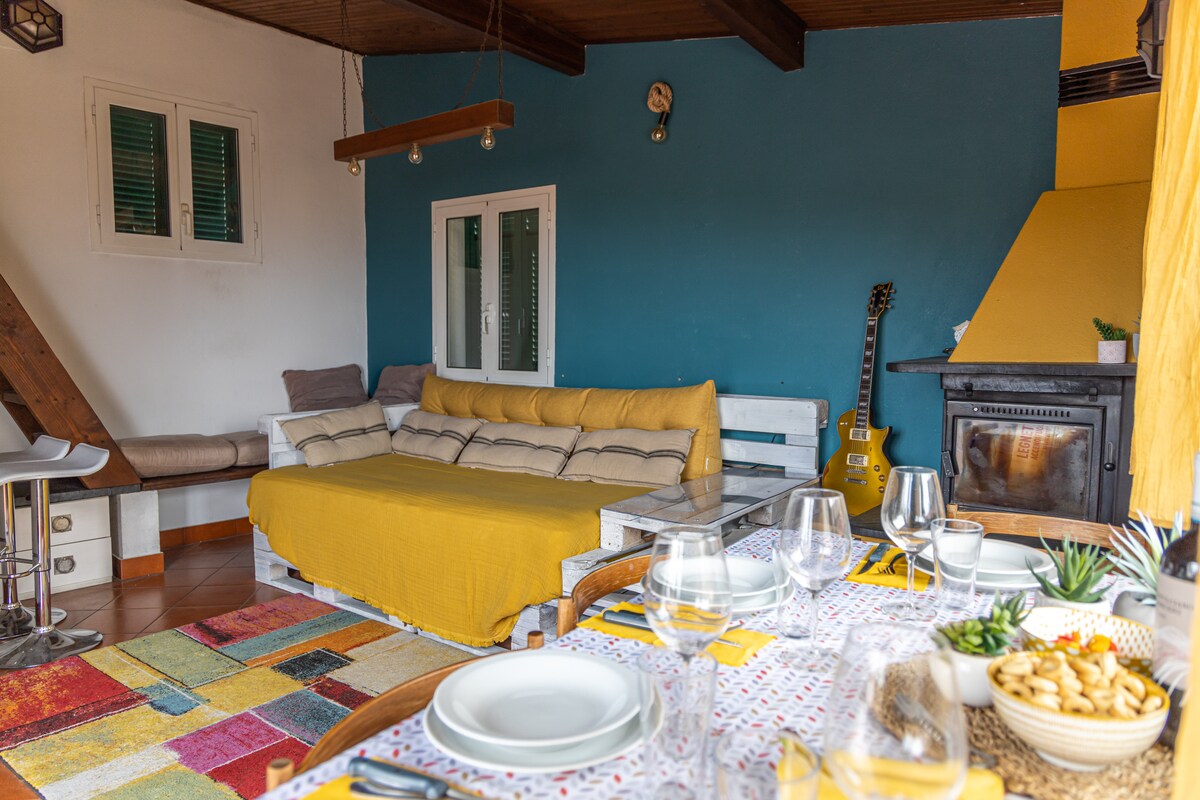 Popular Airbnb listing: attic in the Old City in Sanremo
