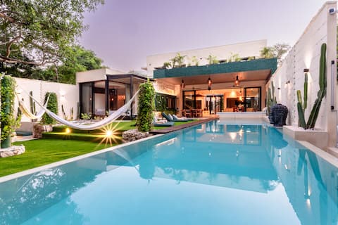 New villa for 21 people - 3 minutes from the beach by car