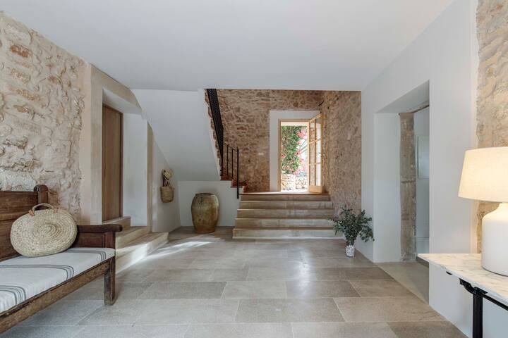 Luxurious Finca Can Talaieta gallery image 4