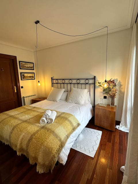 Paseo Tenorio, Ezcaray's downtown with a pool