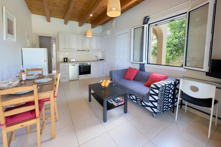 Pool Side - Morpheus Apartment - Paxi