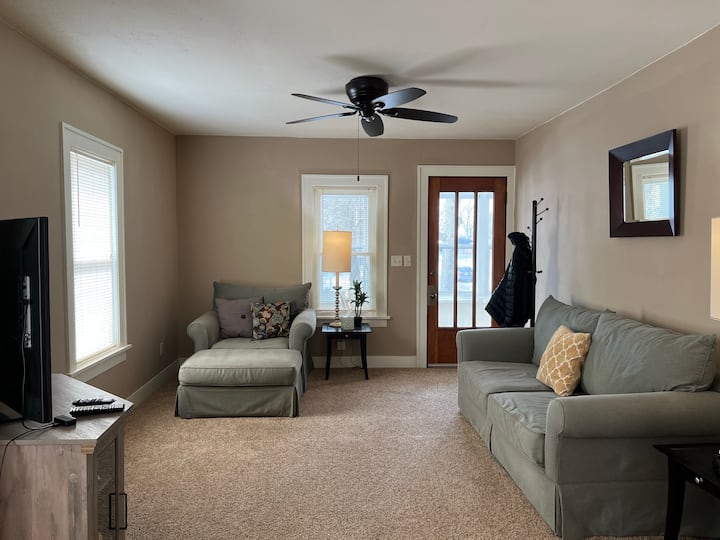 Cozy Home Across From A Zoo! - Baraboo, WI