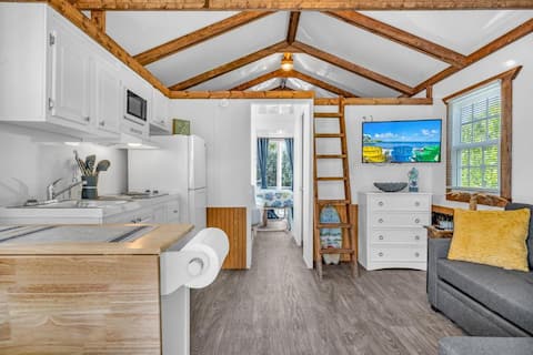 Aqua Lodge Houseboat 2bd/1Bth!