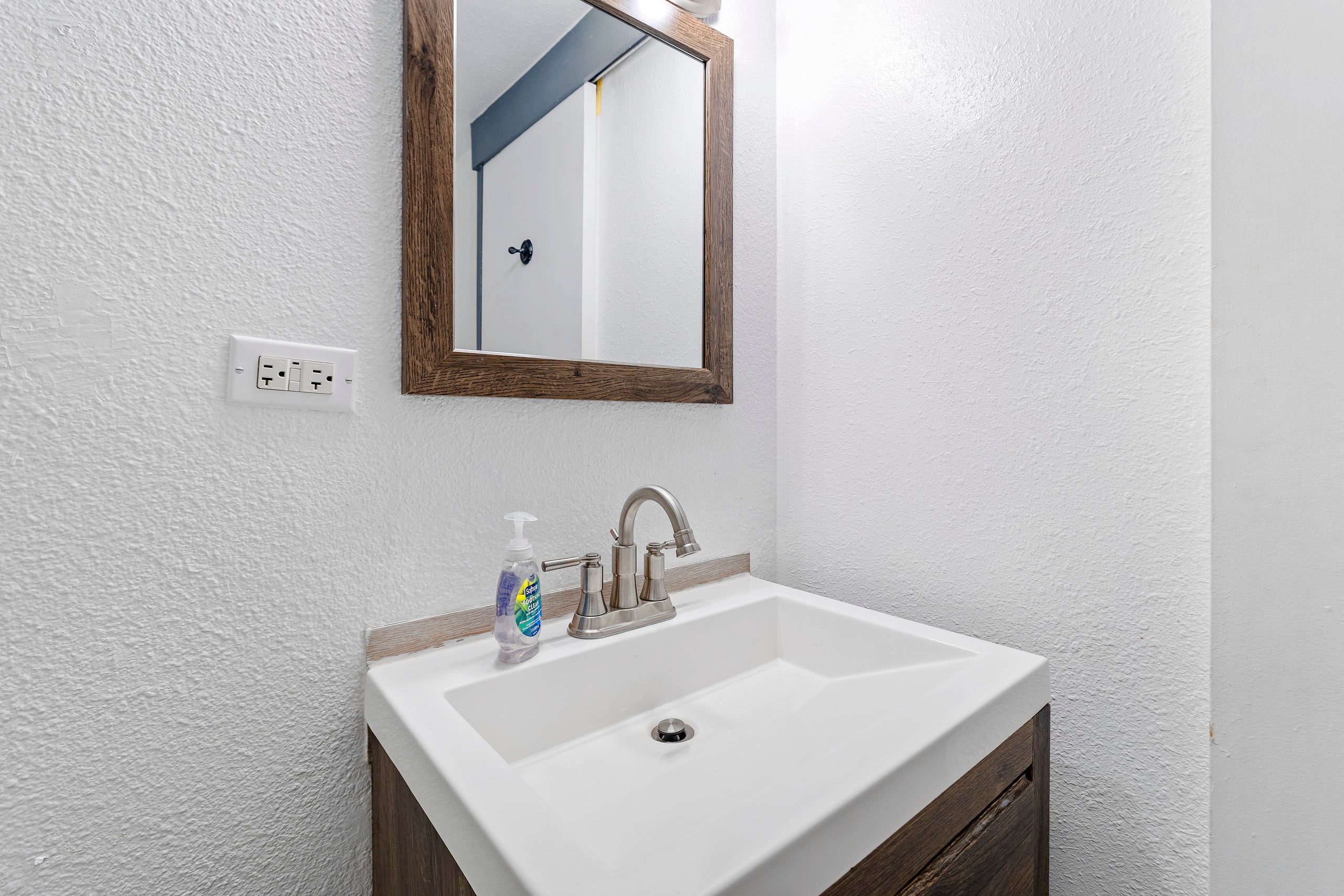 Cute Condo in Waikiki #207 - Image 12