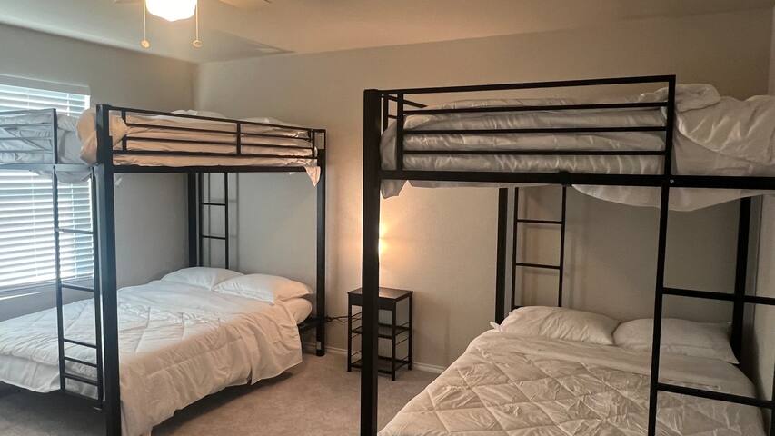 Whole house for everyone! gallery image 4