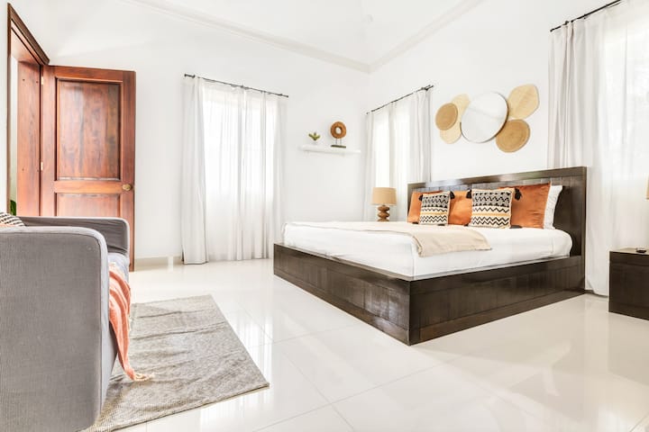 Schlafzimmer 1