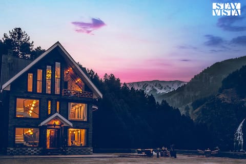 5BR Luxury Villa W/Waterfall View &Modern Interior