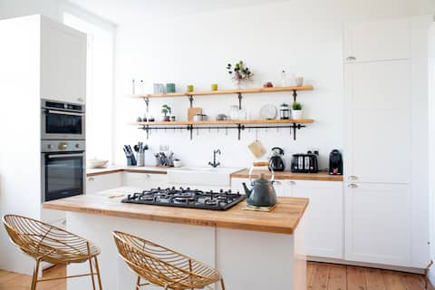 Stylish & Spacious, Great Transport Links