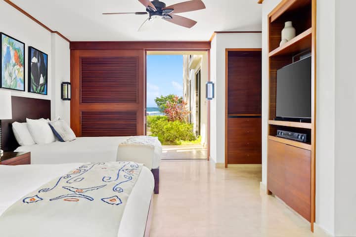 Segundo dormitorio.  ¡Vistas al mar desde todas las habitaciones!