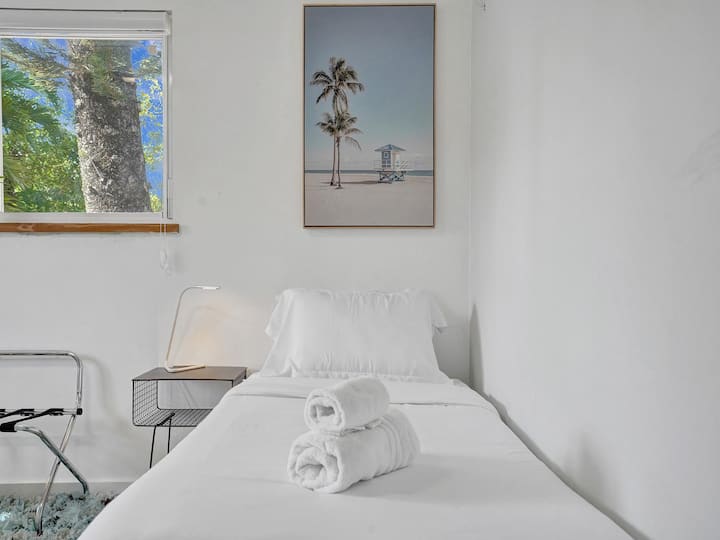 Sí, realmente está sucediendo. Estás realmente aquí. ¡Tus vacaciones de ensueño en el sur de Florida están encendidas!