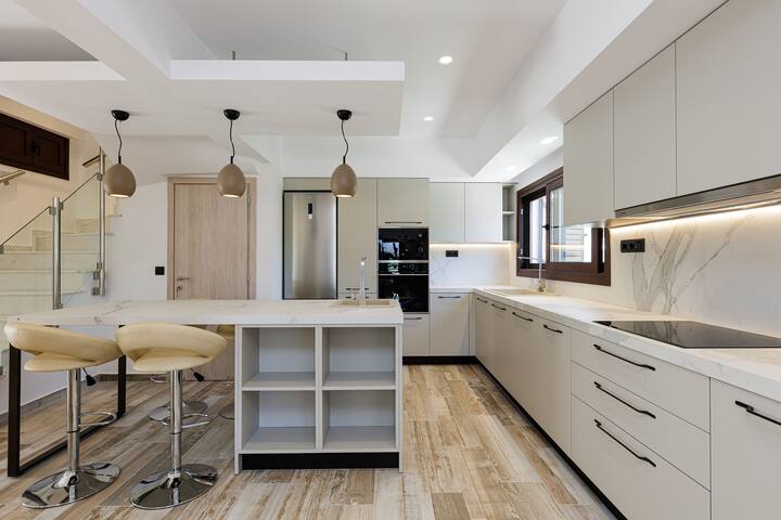 The White House of Bali, panoramic seaview villa gallery image 4