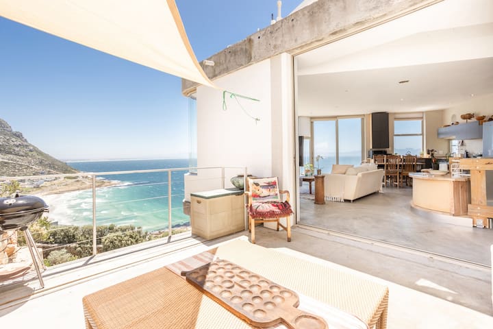 The Lookout – dream, hide, explore