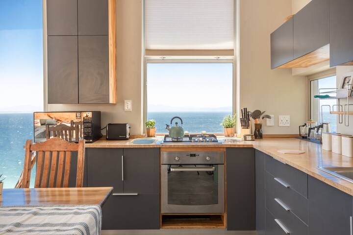 The Lookout – dream, hide, explore gallery image 3