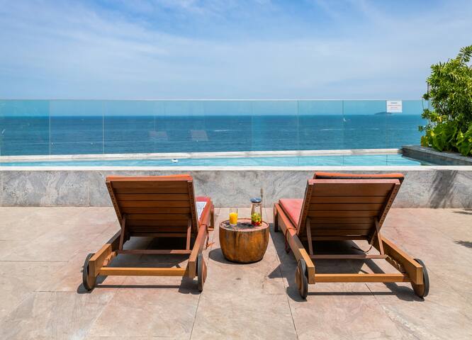 Boutique 2BR Oasis Copacabana Ocean Views gallery image 5