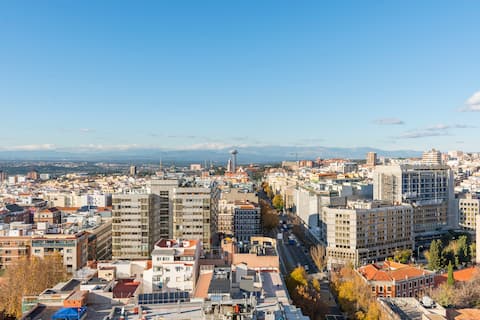 Airbnb con mejor rendimiento: Elegant city center. Exceptional views. 1GB en Moncloa Aravaca