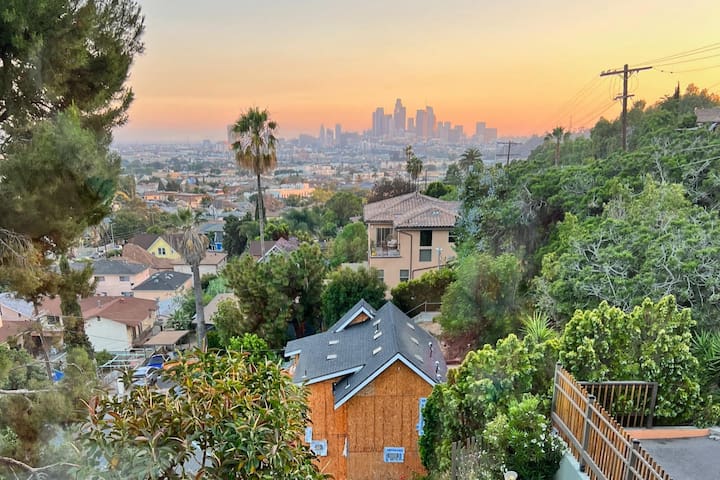 *Skyline Oasis w/Sauna! &Sunsets-2BD