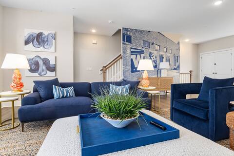 2 Full Luxury Condos + Roof Deck | Personal Chef
