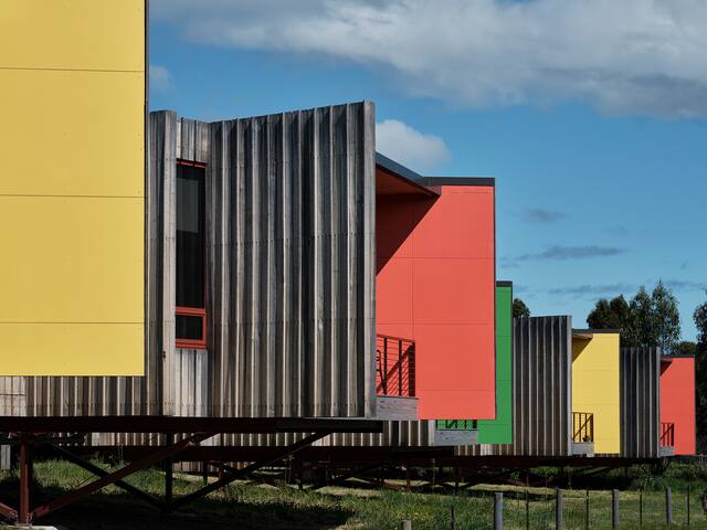 Iron Creek Bay Pavilions gallery image 4