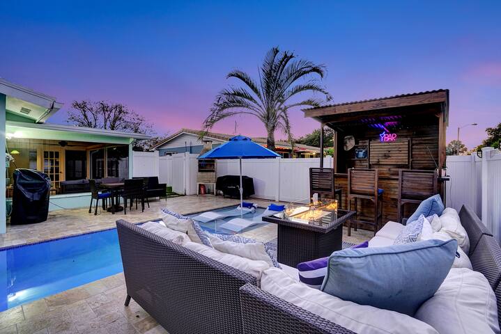 Beach|HeatedPool|Hottub|FreeParking gallery image 2