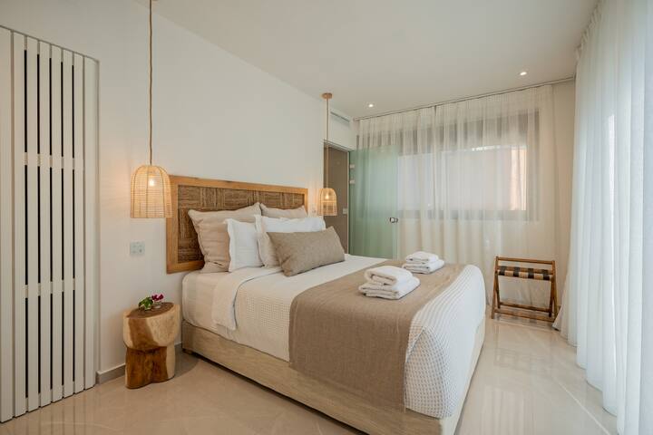 AmphiMatrion,Minos 1 with private pool and SeaView gallery image 5