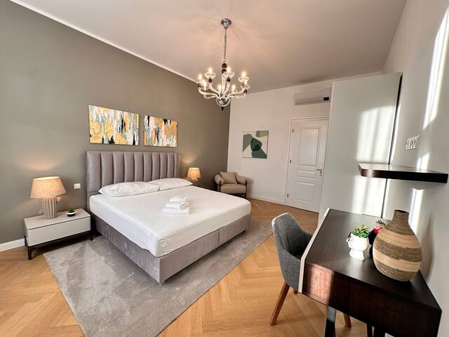 Tabor Pearl gallery image 3