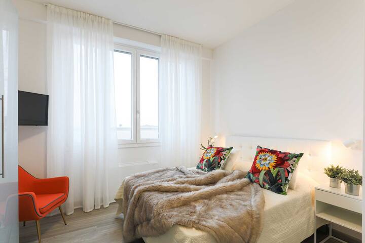 Three-room “Il Quinto” in the heart of modernity gallery image 2