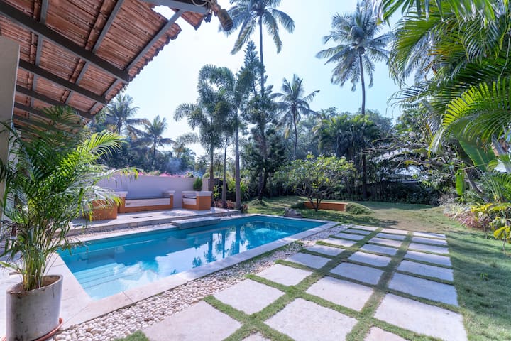 Jade430@Candolim beach(3BHK Villa w Private Pool)