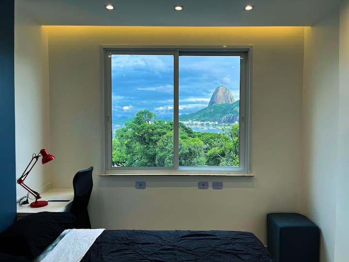Modern Apartment with Stunning Sugar Loaf View!