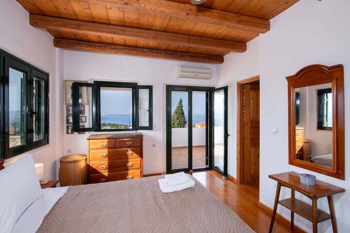 Villa Piper- Jacuzzi – Pool – Near The Beach gallery image 4