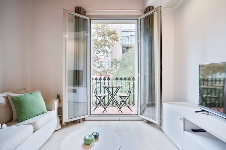 Luxury Sunny Apartment - Badalona