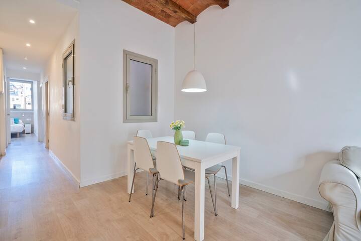 Luxury Sunny Apartment gallery image 3