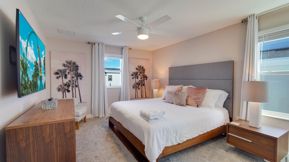 Опуштете се во спокојството на нашата приватна оаза.