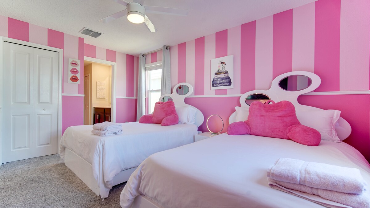 Трансформирајте го вашиот престој во удобен будоар инспириран од балончиња.