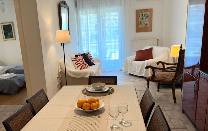 Semeli's Sunny Apartment @Roman Forum - Thessaloniki