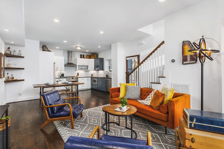 TWO Adjacent Homes in 12 South, Belmont -Sleeps 20