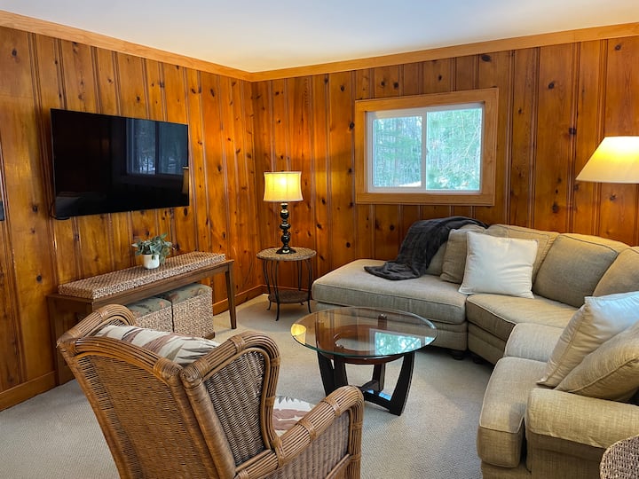 3q Beds/long Lake Access/paddl Brds/kayaks/cottage - Interlochen, MI