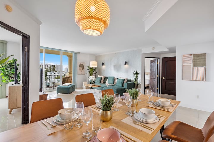 Oasis Beach Place by the Ocean