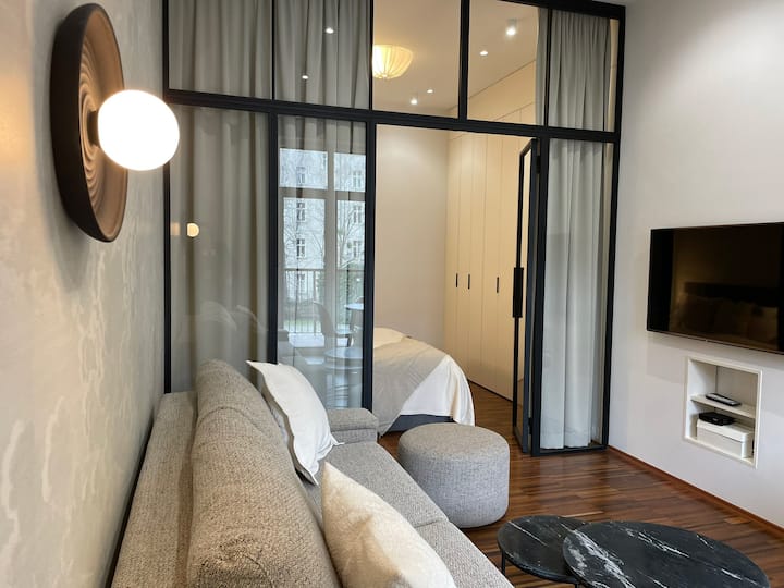 Elegancki Apartament Od Dziedzińca, Rynek 700 M - Wrocław