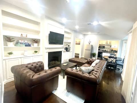 Elegant Guest suite Wellesley