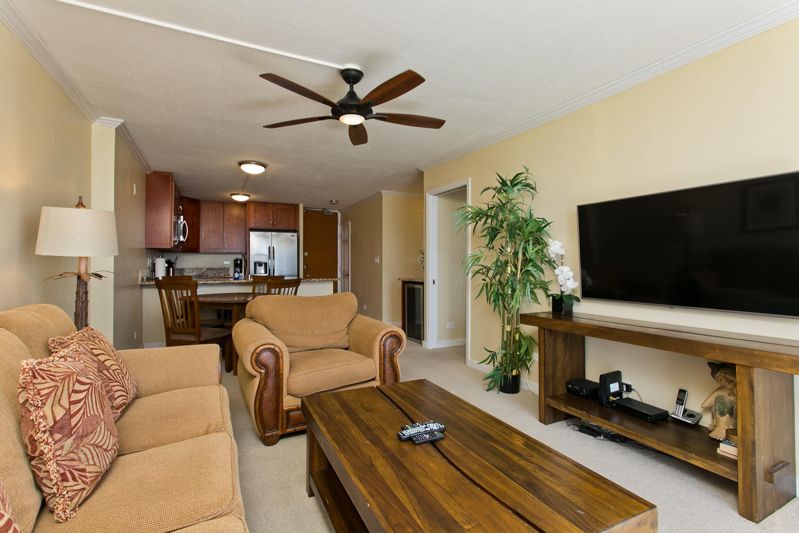 Oceanfront Oasis: Renovated Coastal Retreat - Image 2