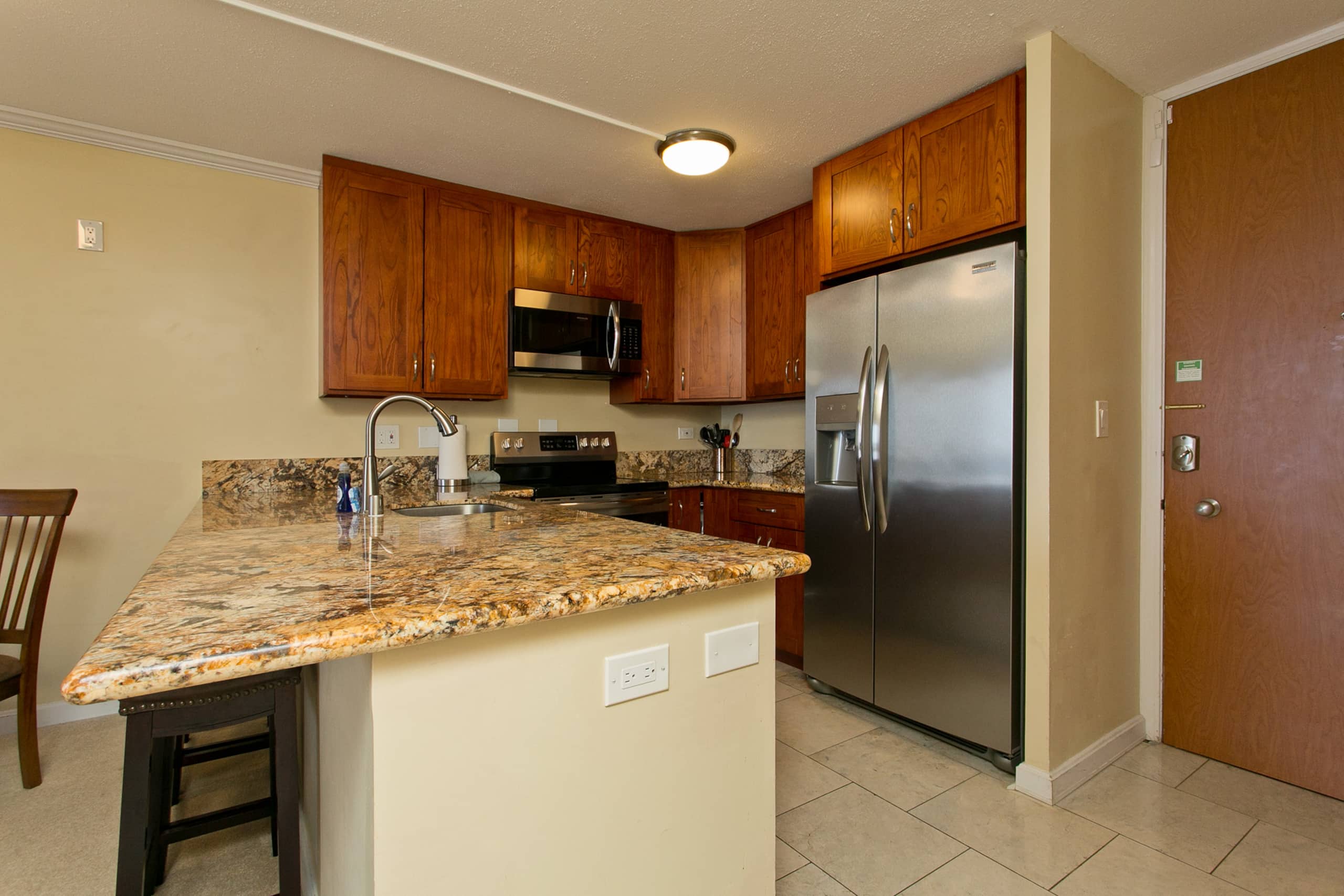Oceanfront Oasis: Renovated Coastal Retreat - Image 5