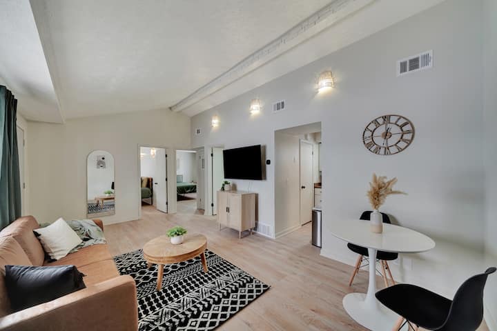 Boho Haven 2 / 2bed/1bath - Near Downtown And Unl - Lincoln, NE