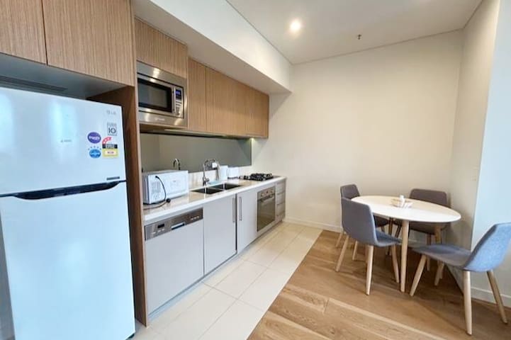 Top performing Airbnb: Apt with 1.5B closed to CBD, Boardway Shopping C in Ultimo